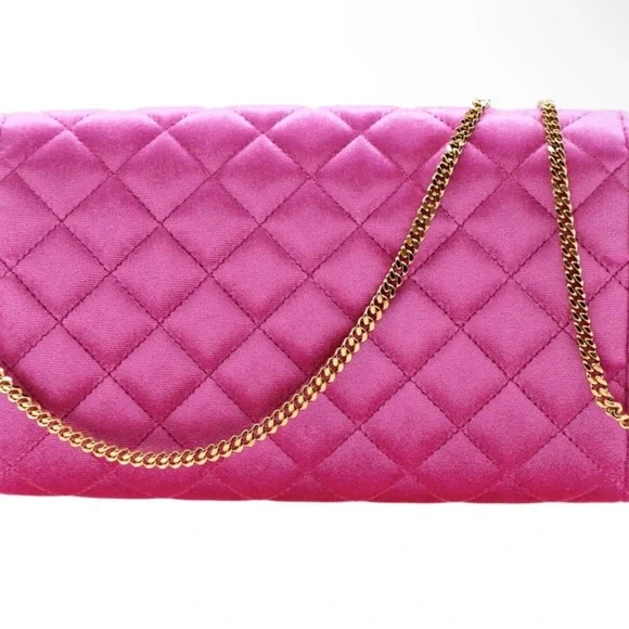 Versace La Medusa Chain crossbody velvet quilted fuchsia clutch NWT! - Picture 2 of 7